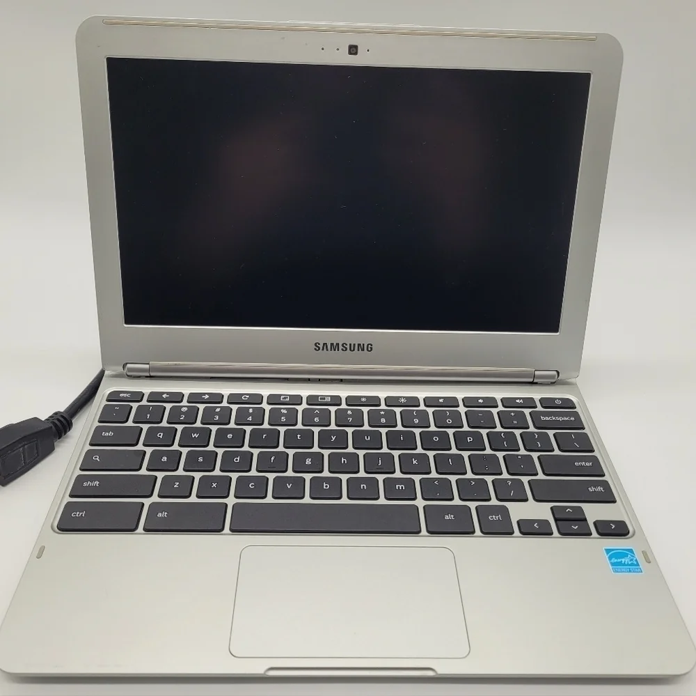 Samsung XE303C12-A01US 11.6